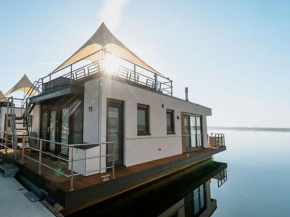 Floating House 